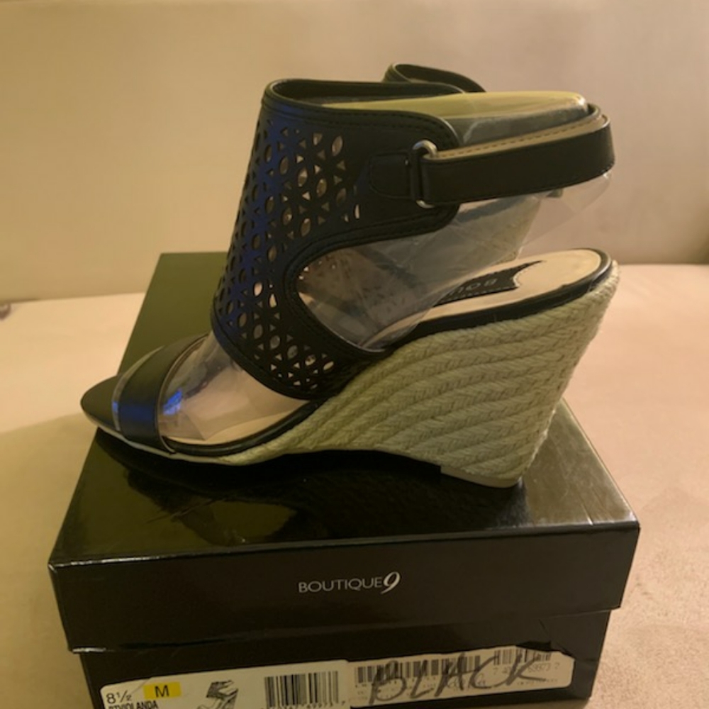 Shoes - Picture 4 of 5